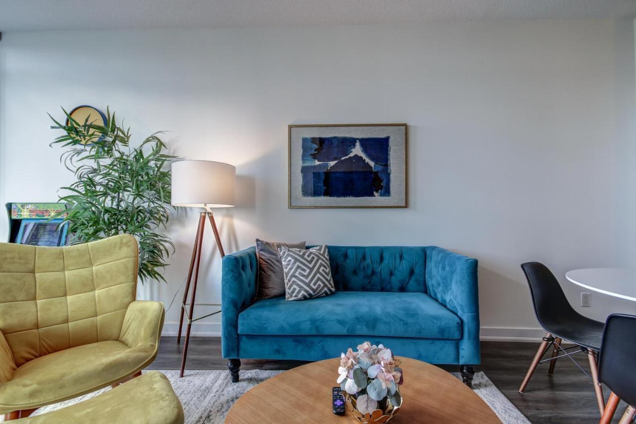 The Benetton Suite - Square One 1 Bedroom + Den + 1 Parking 密西沙加 外观 照片